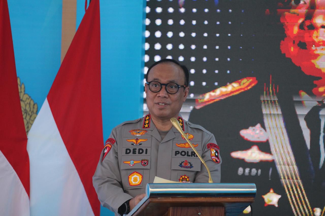 Dukung Asta Cita Presiden Prabowo sebagai Prioritas Nasional, Polri Serahkan 378 Unit Perumahan bagi PNPP dan Masyarakat di Sultra