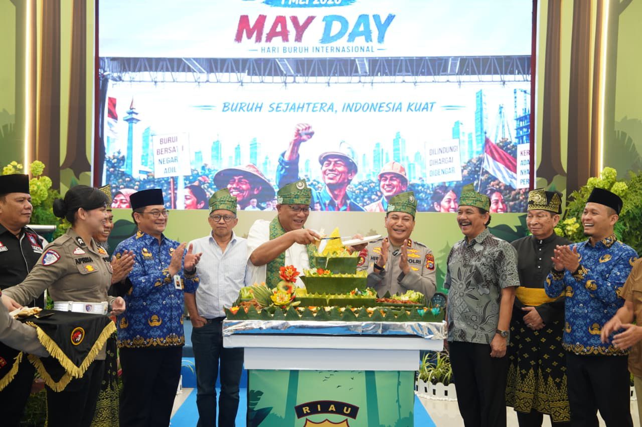 Berkunjung ke Mapolda Riau, Menteri Lingkungan Hidup Dorong Replikasi Green Policing Secara Nasional